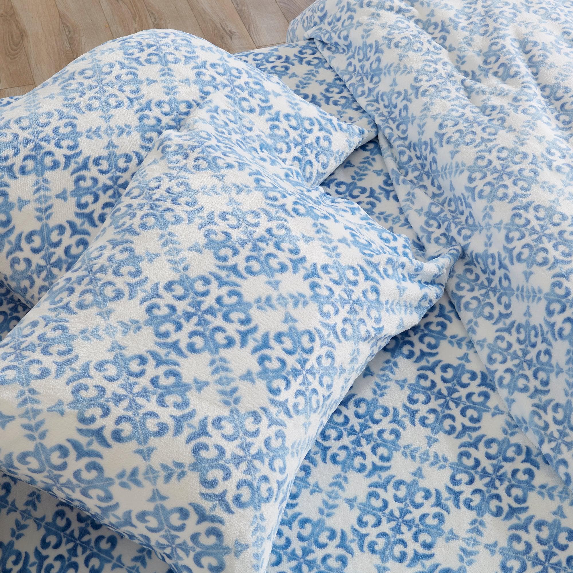 4-Piece Printed Plush Sheet - Velvet Luxe Lattice Collection - Image 4