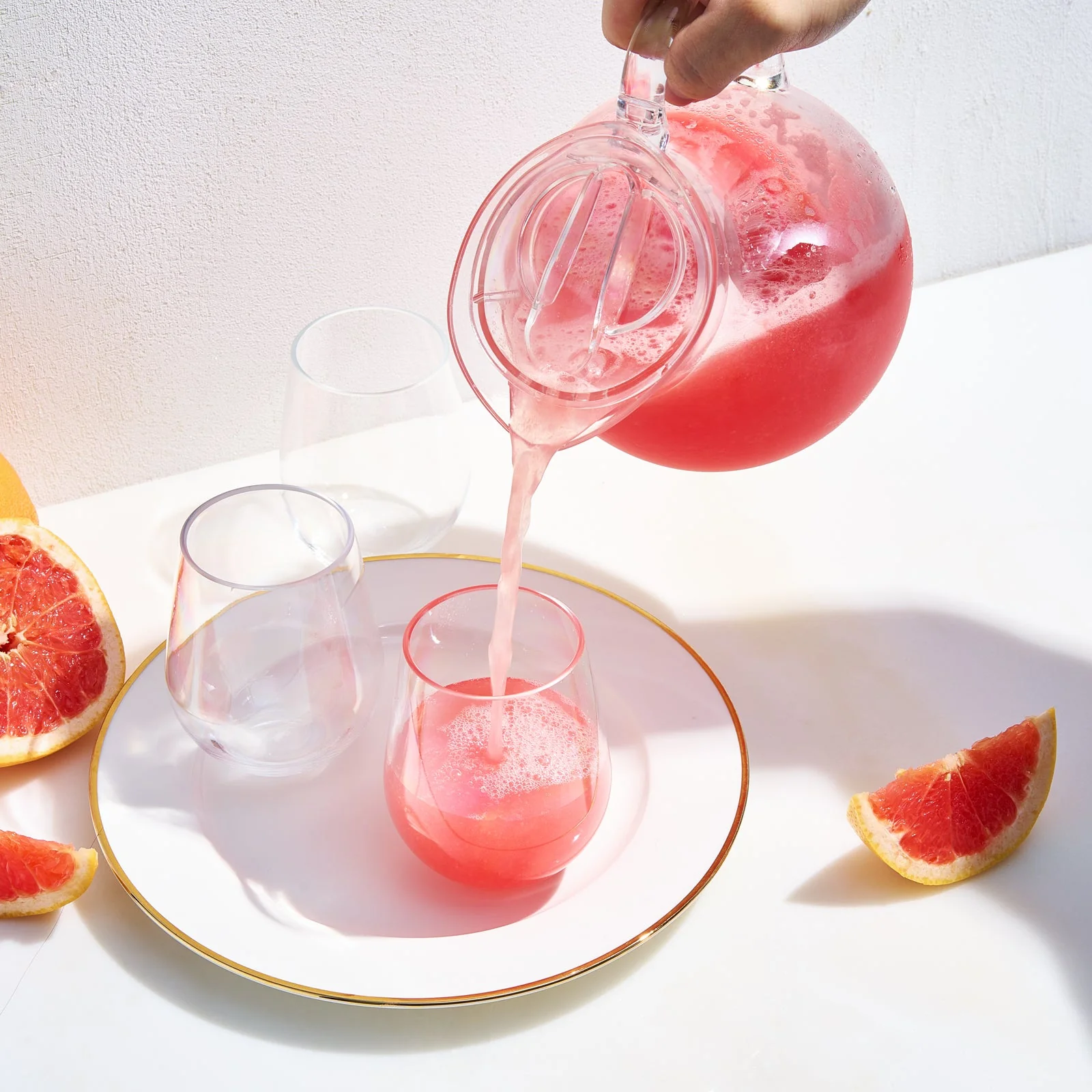 Barcelona Acrylic Pitcher- 72 oz - Image 4