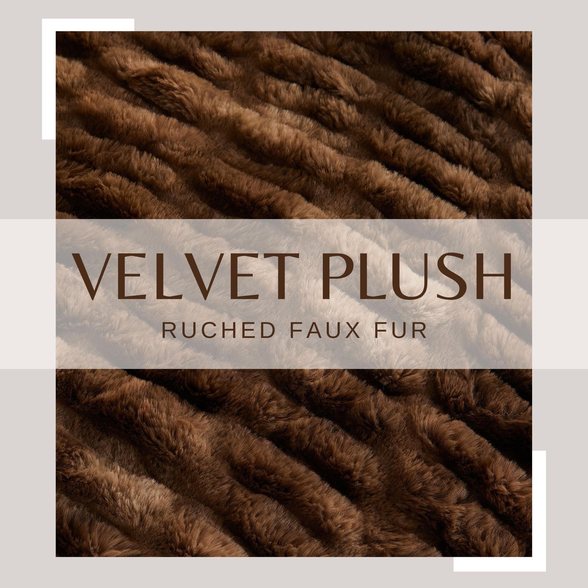 Ruched Faux Fur Throw Blanket - Alondra Collection - Image 29