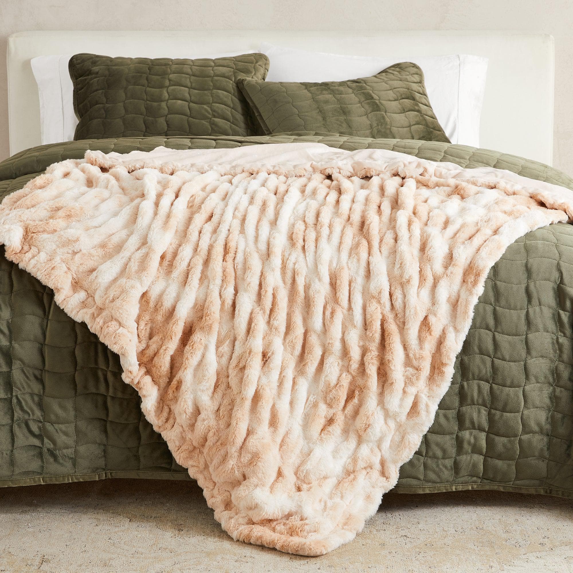 Ruched Faux Fur Throw Blanket - Alondra Collection - Image 32