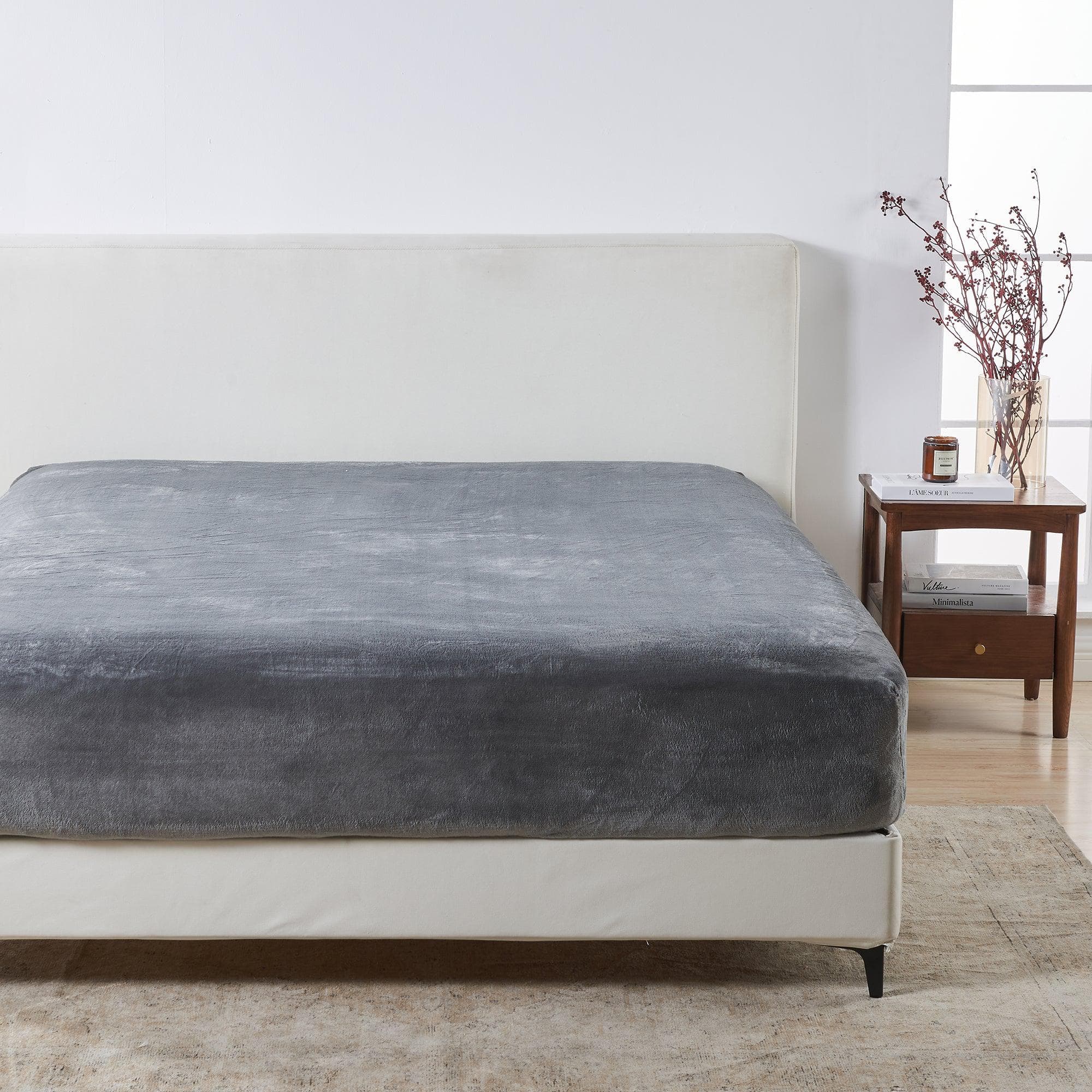 Solid Plush Fitted Sheet - Velvet Luxe Collection - Image 13